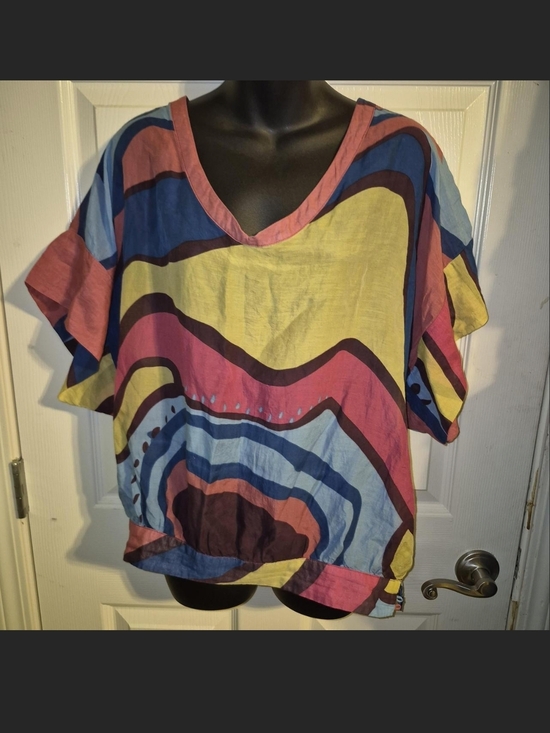 Kanvas Tops - Abstract Multicolor V-Neck Blouse - Women's Relaxed Top